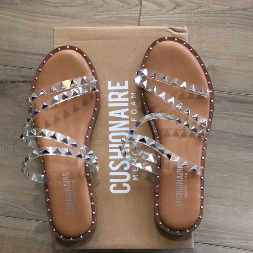 Cushionaire Memory Foam Sandals Size 6